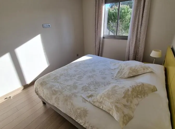 Costa Nera Santa Giulia Apartment